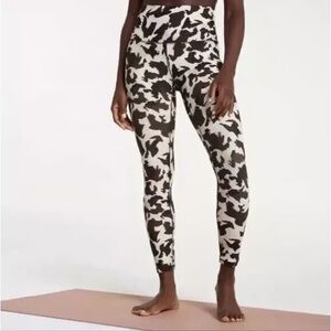 Patterned High Rise Workout Leggings - Athletic Yoga Pants Activewear